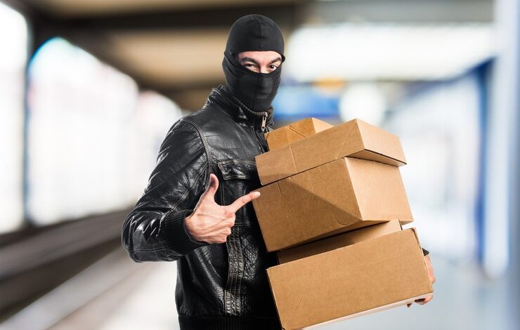 robber holding boxes 1368 6333